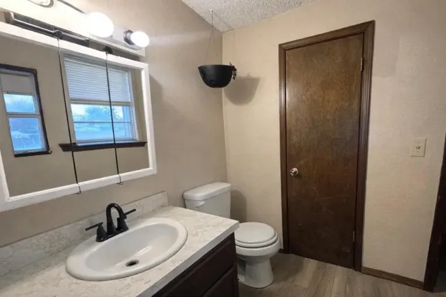 Photo 6 — 111 Sterling Drive, Chickasha, OK 73018