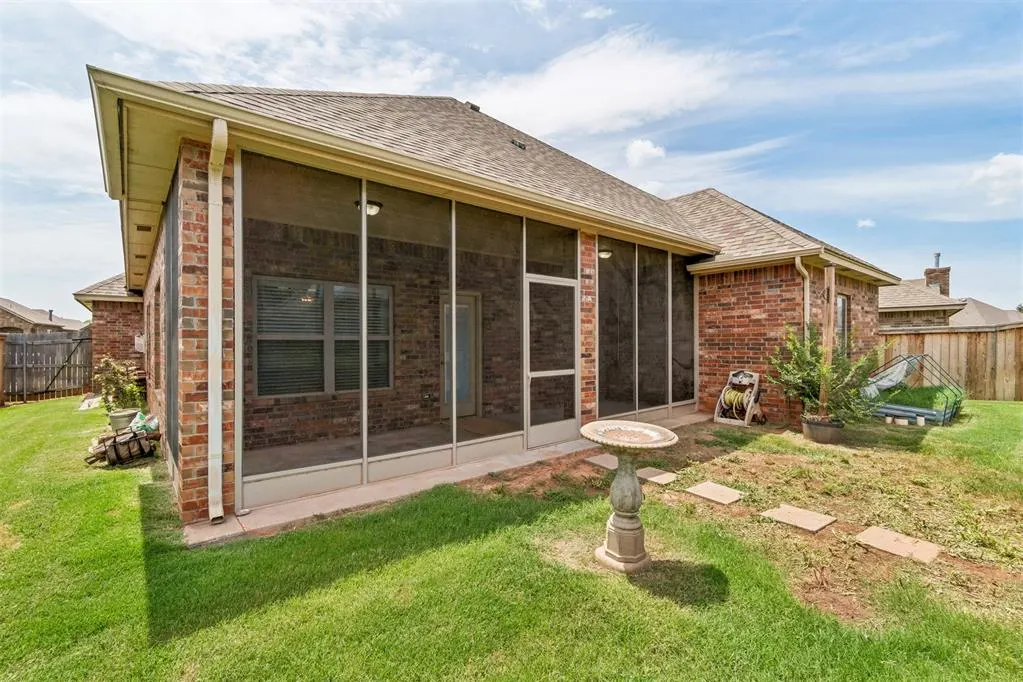 Photo 31 — 19024 Pinehurst Trail Drive, Edmond, OK 73012