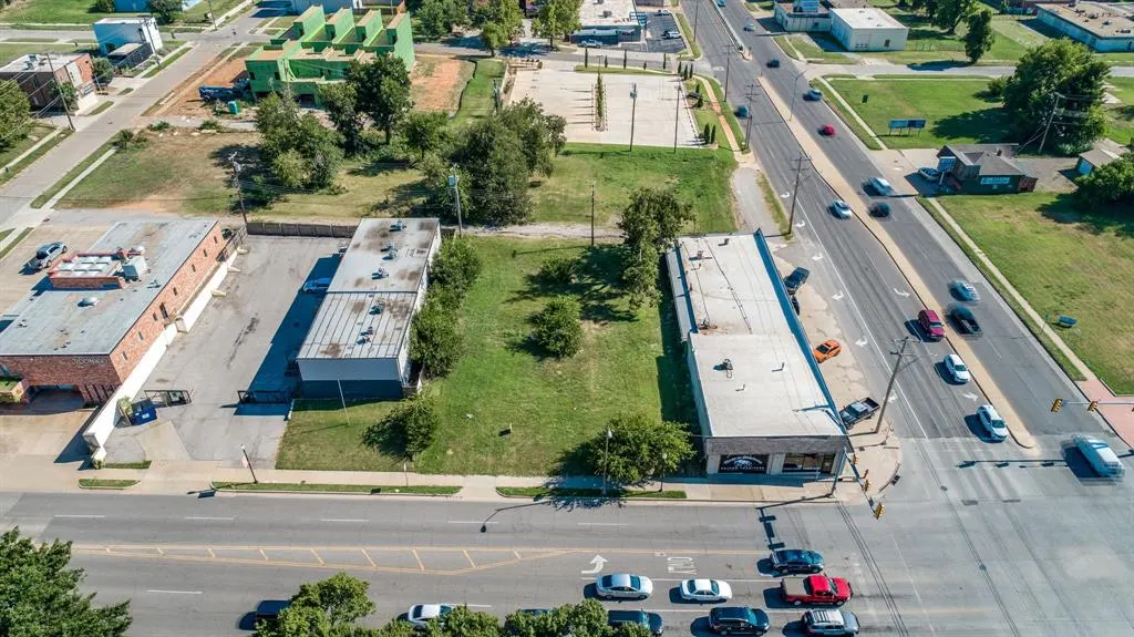 Photo 3 — 918 NW 10th Street, Oklahoma City, OK 73106