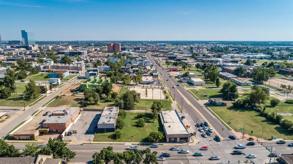 Photo 13 — 918 NW 10th Street, Oklahoma City, OK 73106