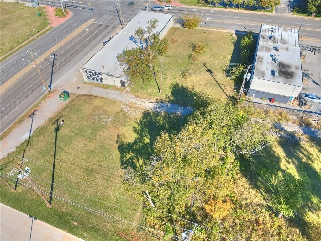Photo 7 — 926 NW 10th Street, Oklahoma City, OK 73106