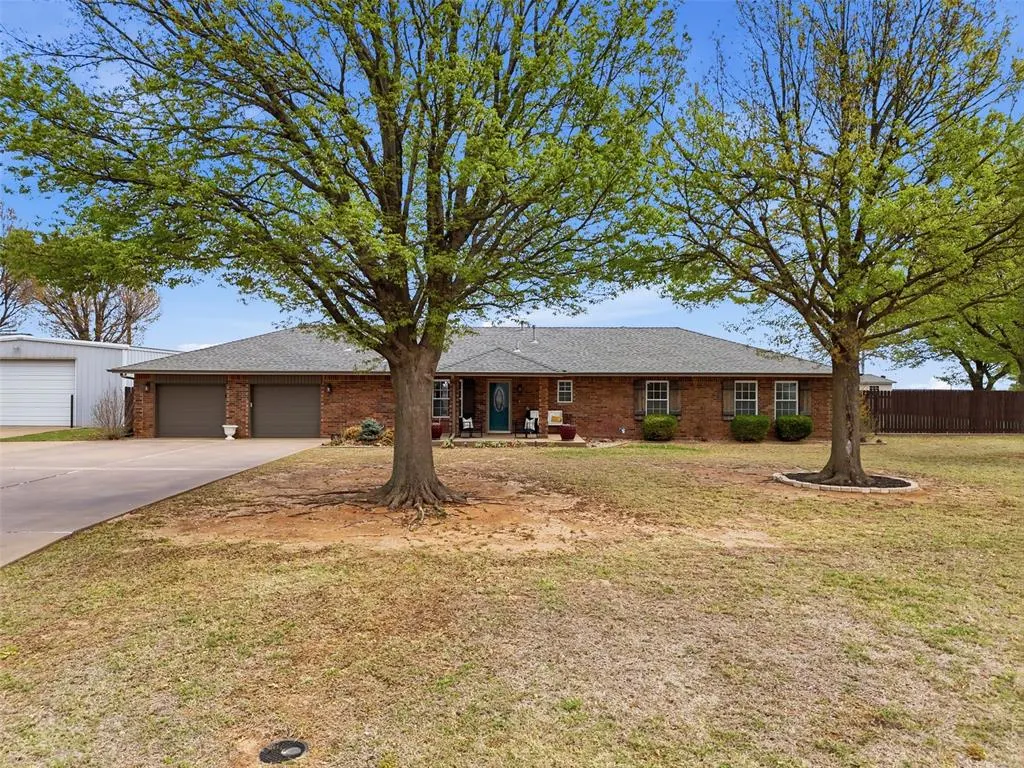Photo 2 — 19141 Cottonwood Acres, Kingfisher, OK 73750