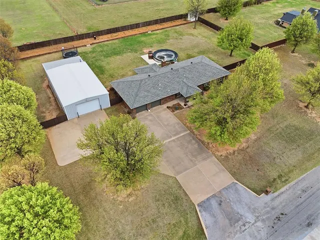 Photo 8 — 19141 Cottonwood Acres, Kingfisher, OK 73750