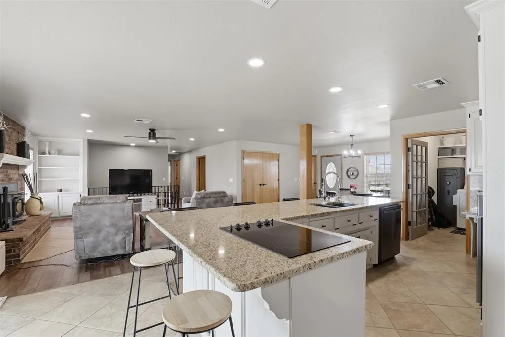Photo 17 — 19141 Cottonwood Acres, Kingfisher, OK 73750