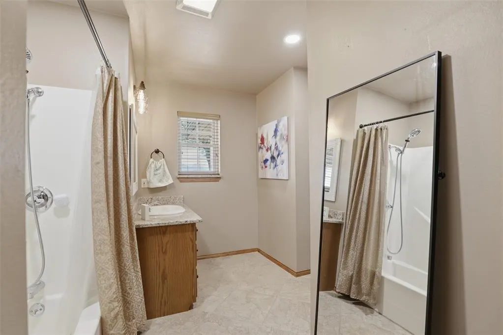 Photo 32 — 19141 Cottonwood Acres, Kingfisher, OK 73750