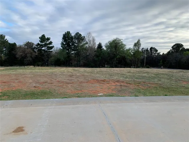 Photo 3 — 14012 North Ridge Drive, Choctaw, OK 73020