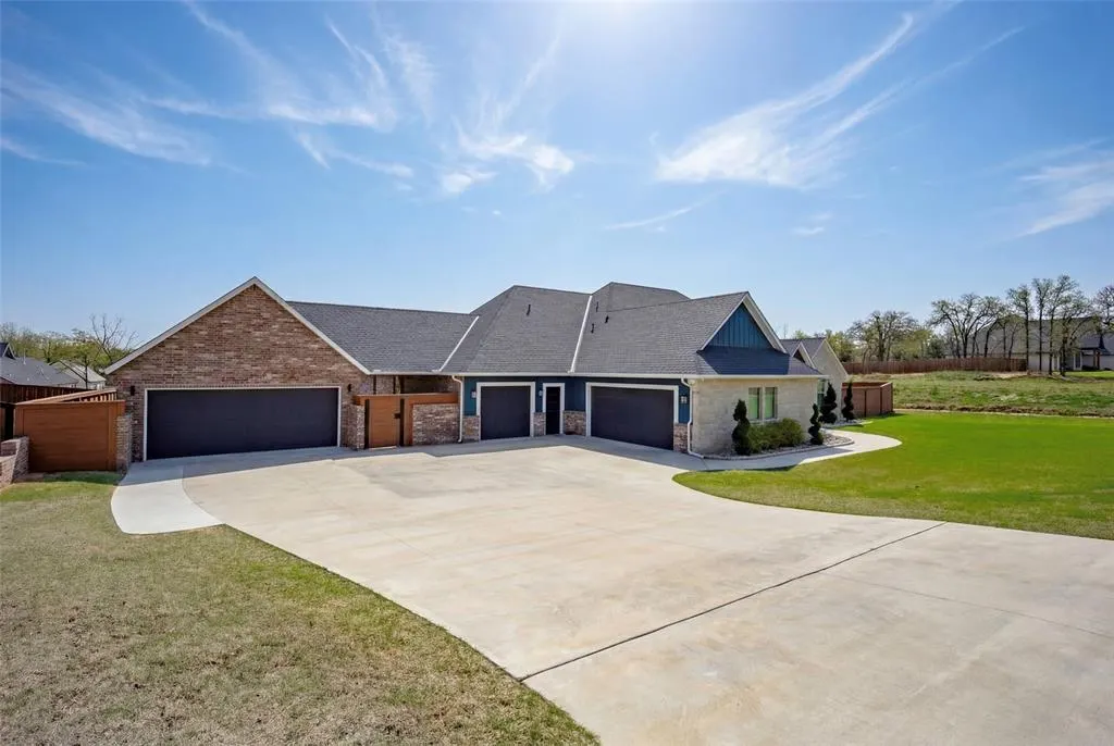 Photo 3 — 1660 Baylee Lane, Choctaw, OK 73020