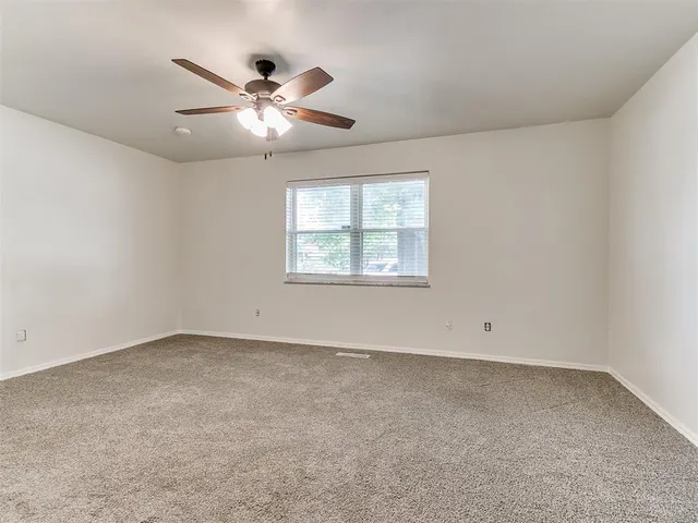 Photo 7 — 2317 NW 119 Street, Oklahoma City, OK 73120