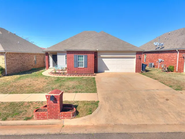 Photo 2 — 5929 SE 66th Street, Oklahoma City, OK 73135