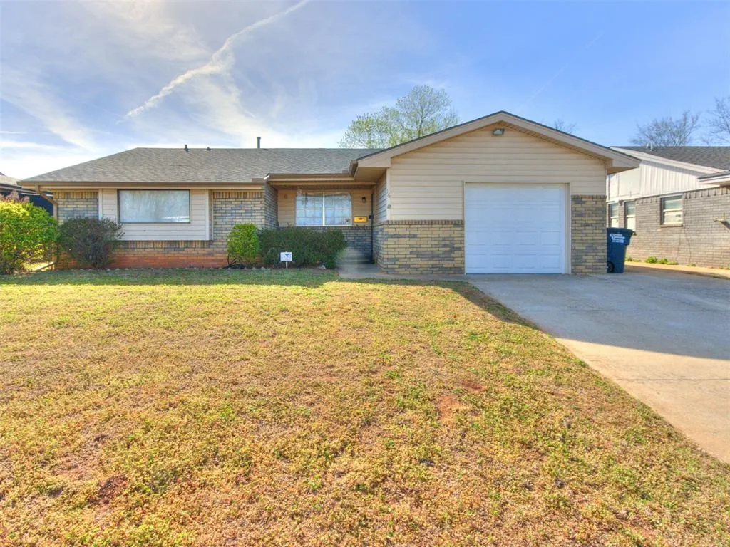Front exterior — 16 Red Rock Road, Shawnee, OK 74804