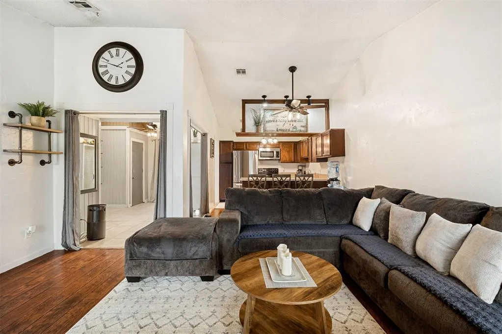 Photo 7 — 6419 Lyrewood Terrace, Oklahoma City, OK 73132