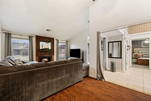 Photo 8 — 6419 Lyrewood Terrace, Oklahoma City, OK 73132