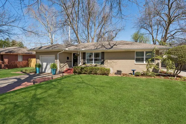 Front exterior — 1207 Westlawn Drive, Norman, OK 73069