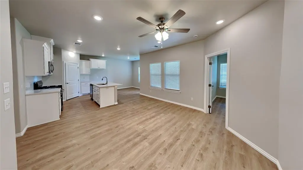 Photo 6 — 8004 Labelle Drive, Warr Acres, OK 73132