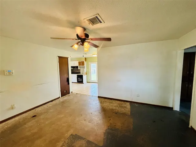 Photo 4 — 816 E Midland Street, Shawnee, OK 74804