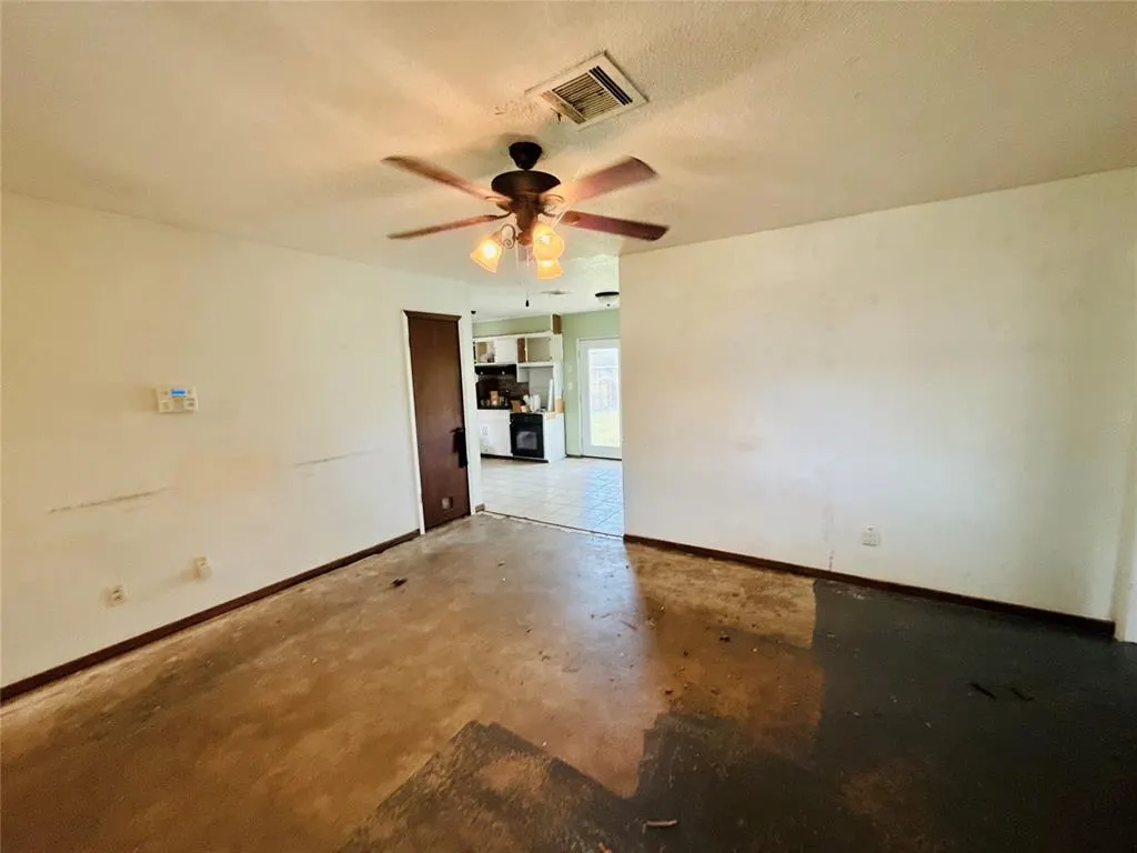 Photo 5 — 816 E Midland Street, Shawnee, OK 74804