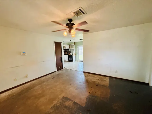 Photo 5 — 816 E Midland Street, Shawnee, OK 74804