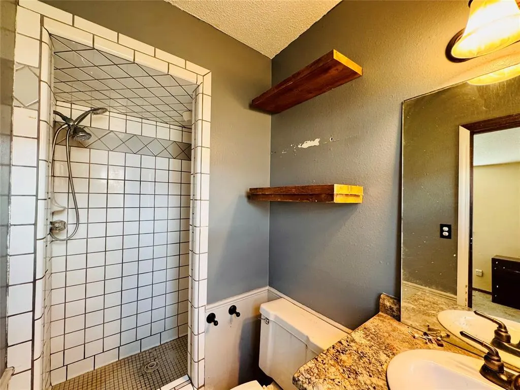 Photo 11 — 816 E Midland Street, Shawnee, OK 74804
