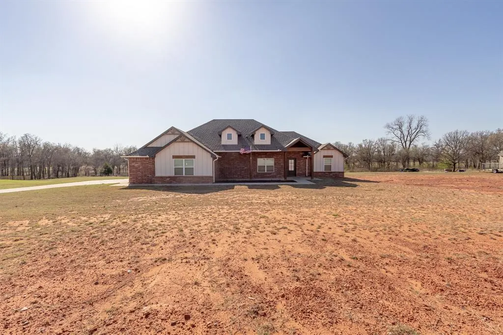 Front exterior — 1208 Layla Lane, Blanchard, OK 73010