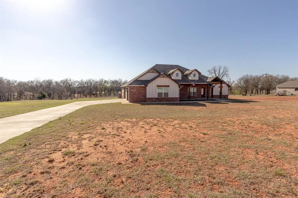 Photo 2 — 1208 Layla Lane, Blanchard, OK 73010