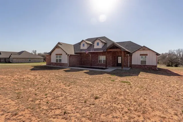 Photo 3 — 1208 Layla Lane, Blanchard, OK 73010