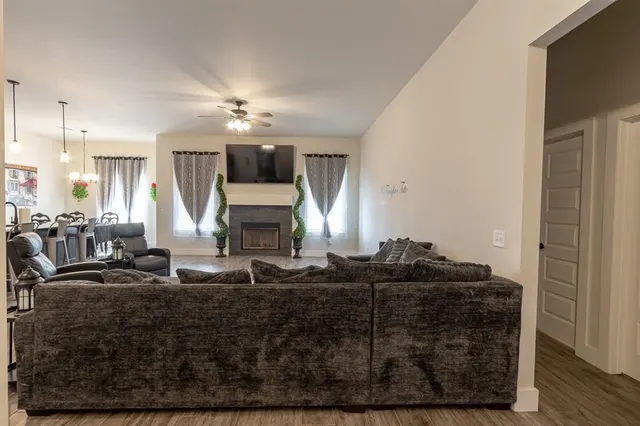 Photo 8 — 1208 Layla Lane, Blanchard, OK 73010