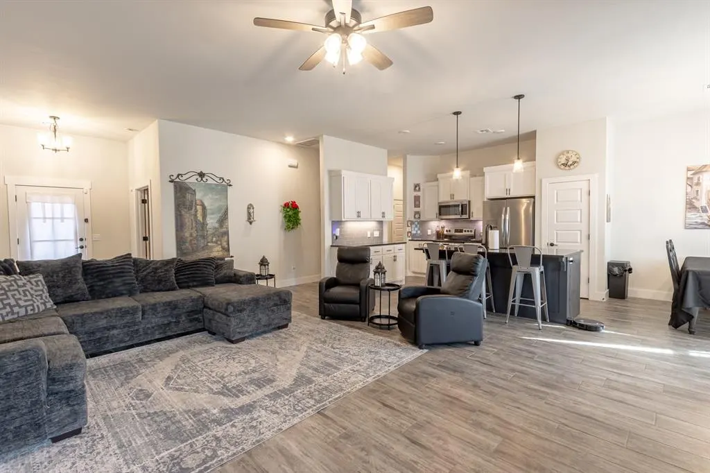 Photo 10 — 1208 Layla Lane, Blanchard, OK 73010