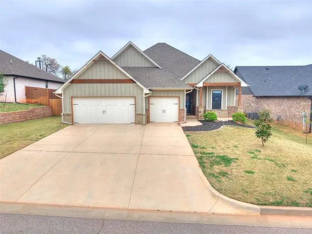 Front exterior — 8700 Snow Court, Edmond, OK 73007