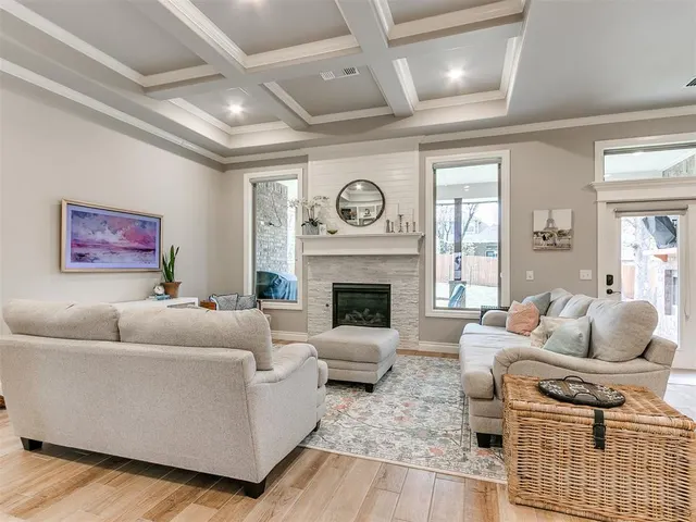 Photo 3 — 8700 Snow Court, Edmond, OK 73007