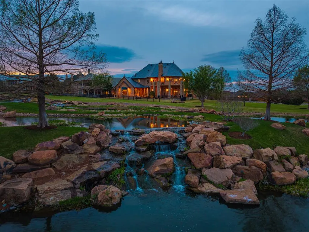 Photo 2 — 15016 Gaillardia Lane, Oklahoma City, OK 73142