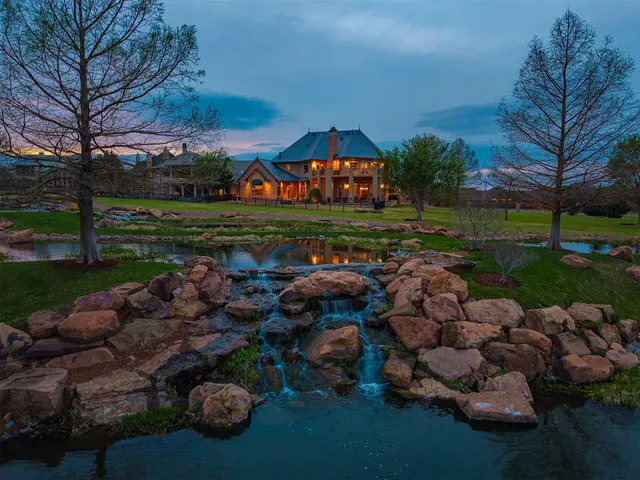 Photo 2 — 15016 Gaillardia Lane, Oklahoma City, OK 73142