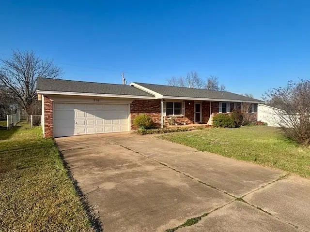 Photo 3 — 716 W Hartwood Avenue, Stillwater, OK 74075
