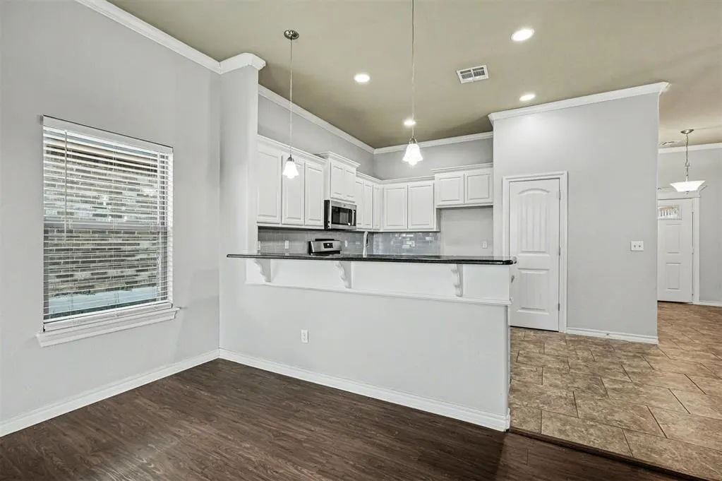 Photo 9 — 12704 NW 5th Street, Yukon, OK 73099