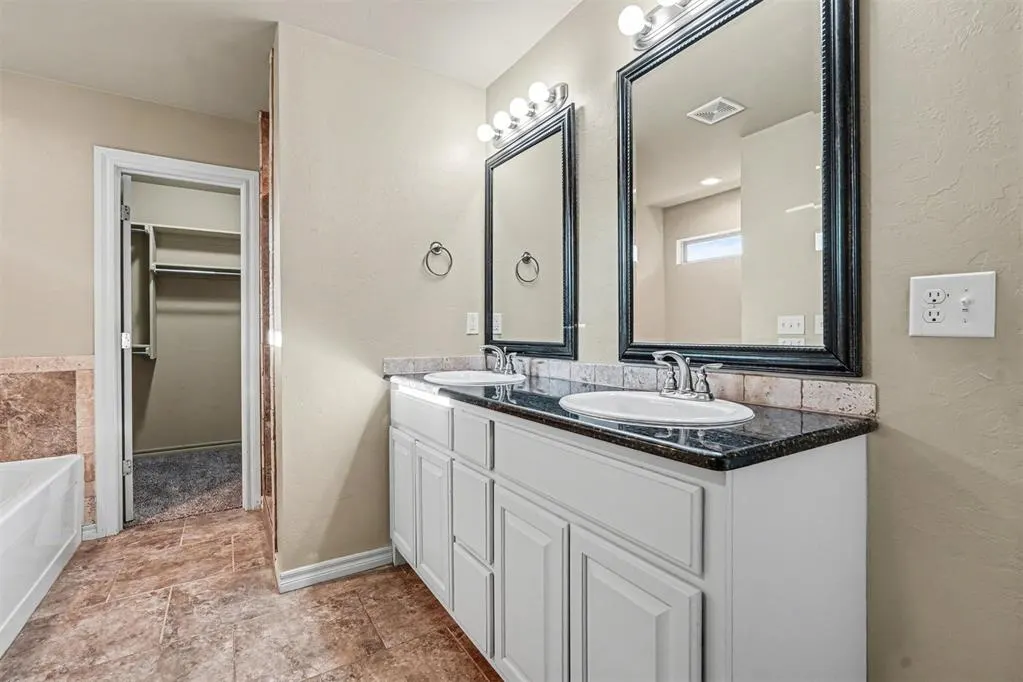 Photo 15 — 12704 NW 5th Street, Yukon, OK 73099