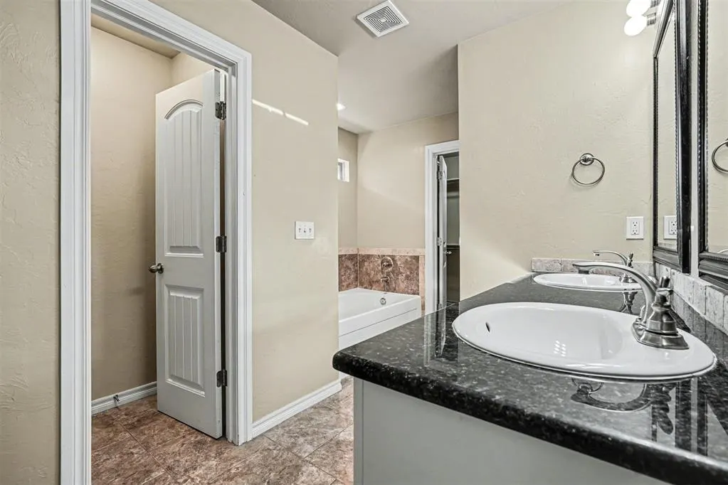 Photo 16 — 12704 NW 5th Street, Yukon, OK 73099