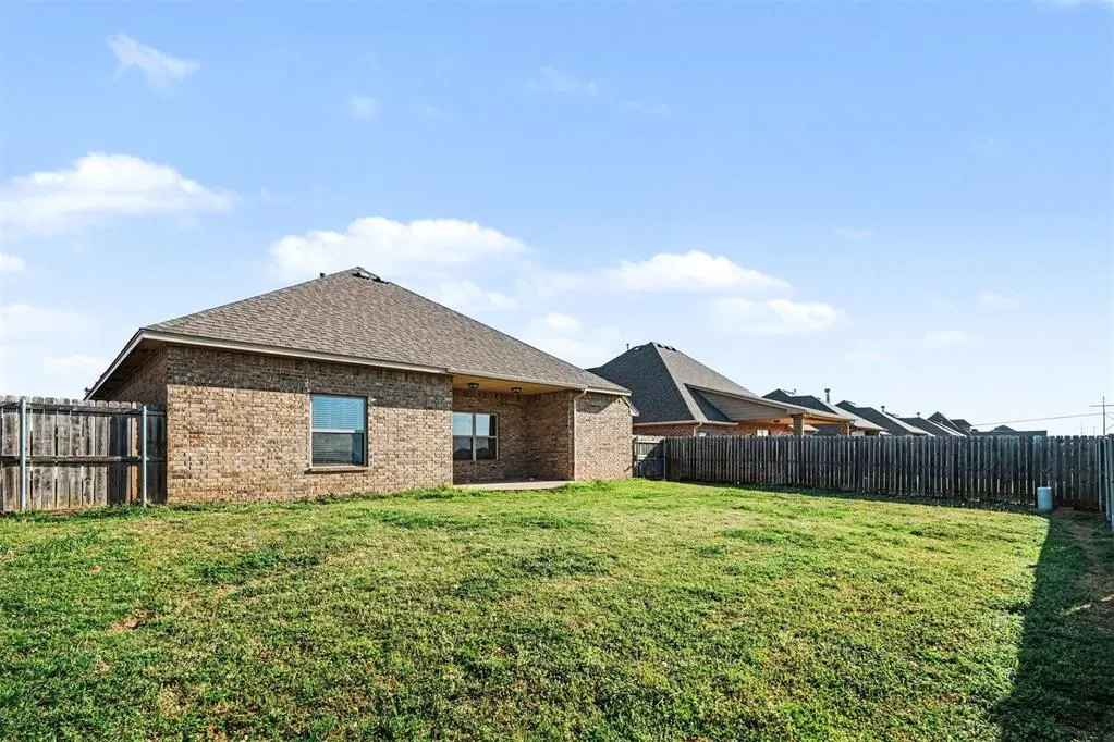 Photo 24 — 12704 NW 5th Street, Yukon, OK 73099