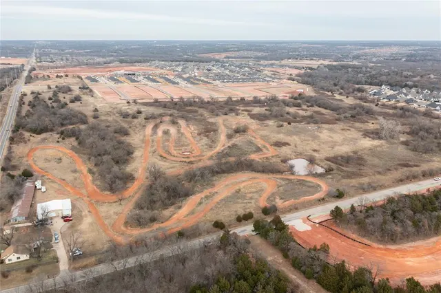 Photo 4 — 1300 N Air Depot Boulevard, Edmond, OK 73034