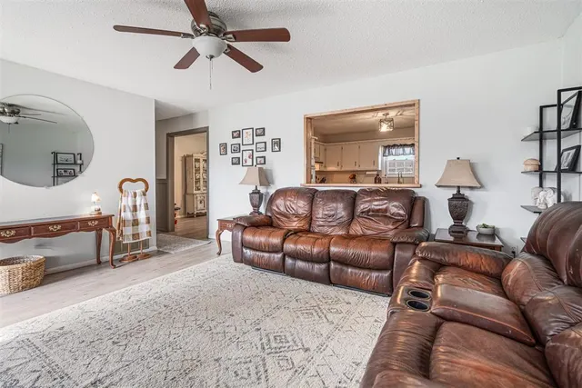 Photo 4 — 821 N Elm, Stratford, OK 74872