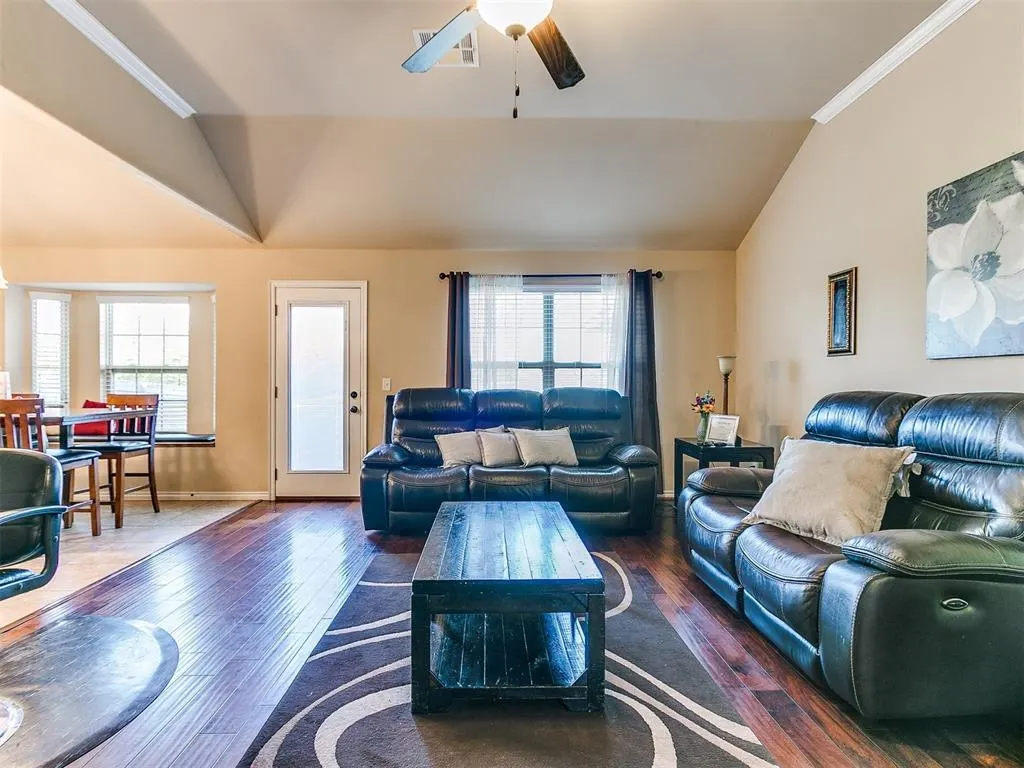 Photo 7 — 12313 Edison Drive, Oklahoma City, OK 73120