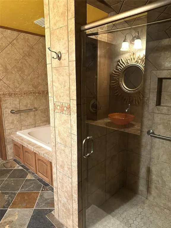 Photo 23 — 105 Gardenwood Drive, Holdenville, OK 74848