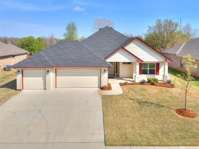 Photo 2 — 1525 NW 17th Place, Newcastle, OK 73065
