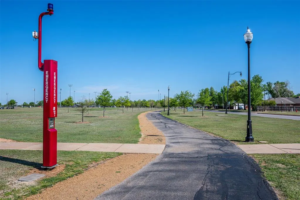 Photo 42 — 1421 Smiling Hill Boulevard, Edmond, OK 73013