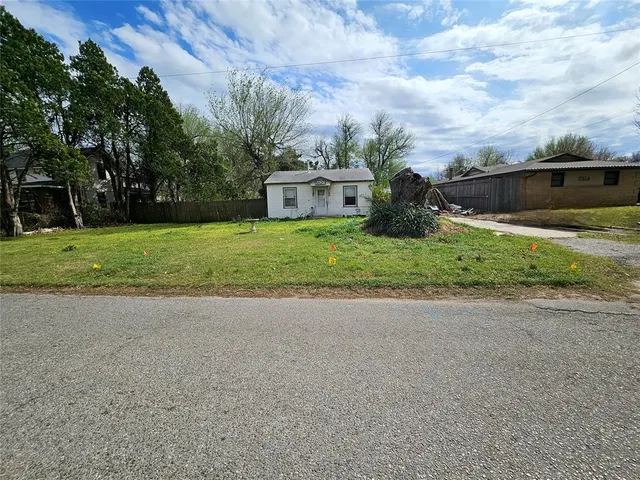 Front exterior — 5920 NW 26th Street, Oklahoma City, OK 73127
