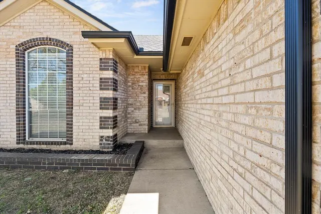 Photo 3 — 5904 SE 10th Street, Oklahoma City, OK 73110