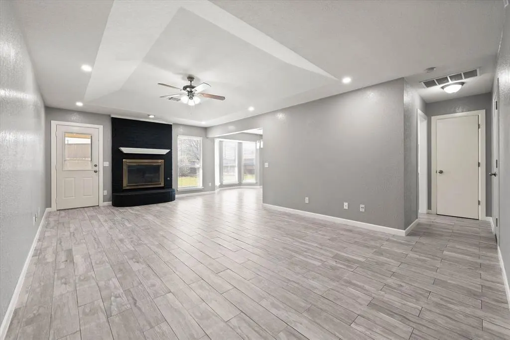 Photo 5 — 5904 SE 10th Street, Oklahoma City, OK 73110