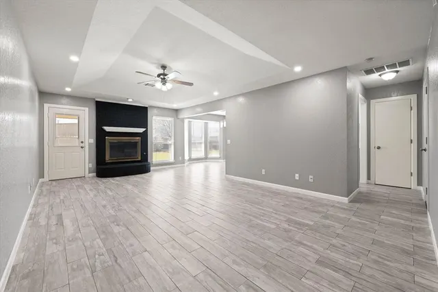 Photo 5 — 5904 SE 10th Street, Oklahoma City, OK 73110