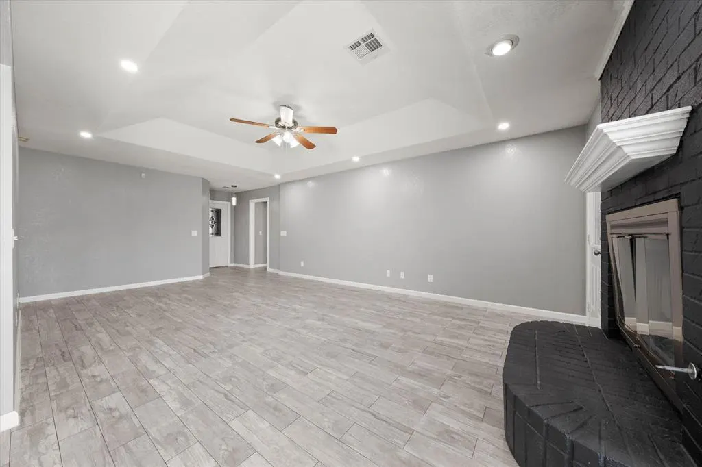 Photo 8 — 5904 SE 10th Street, Oklahoma City, OK 73110