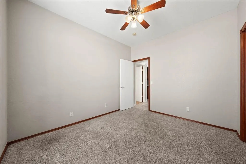 Photo 38 — 5904 SE 10th Street, Oklahoma City, OK 73110