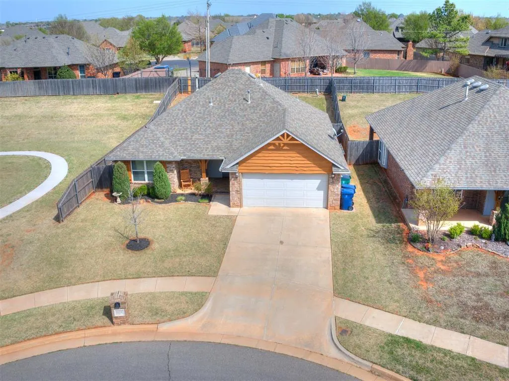 Photo 5 — 16116 Iron Ridge Road, Edmond, OK 73013