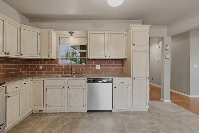 Photo 7 — 8124 NW 32nd Street, Bethany, OK 73008